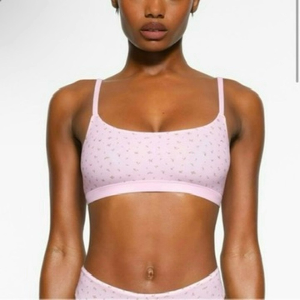 Skims Fits Everybody Pink Rosebud Print Bralette Size Small - Picture 3 of 5